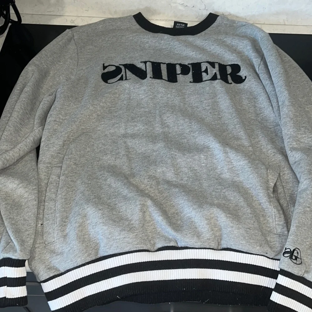 Sniper Gang 1k Sweater With Front Pocket size Medium - Picture 1 of 8
